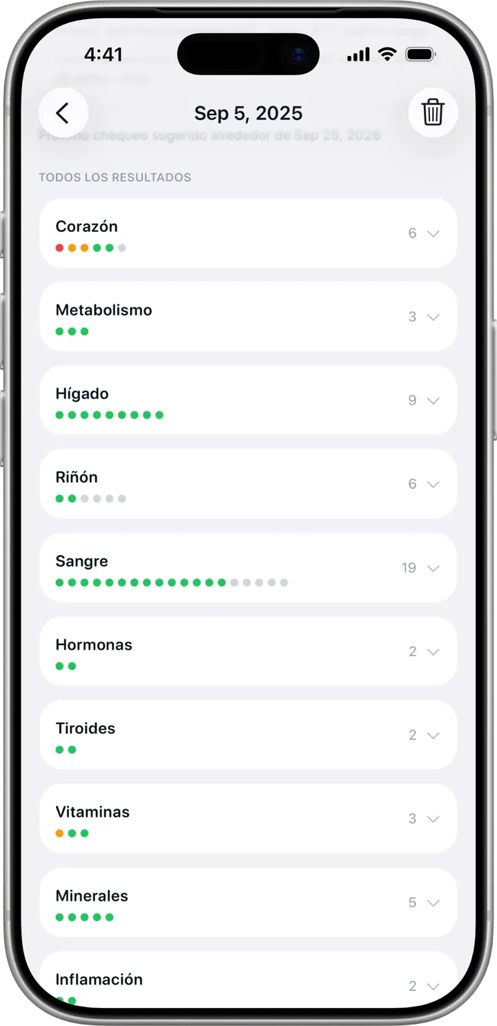 Pantalla de análisis de sangre en Healthier, con un resumen en lenguaje claro